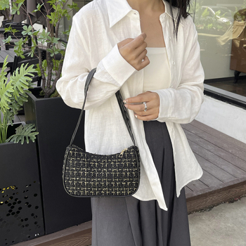 Pečių rankinė, gatvės stiliaus, kanvas medžiaga, horizontali kvadratinė forma, užtrauktukas, telefono kišenė