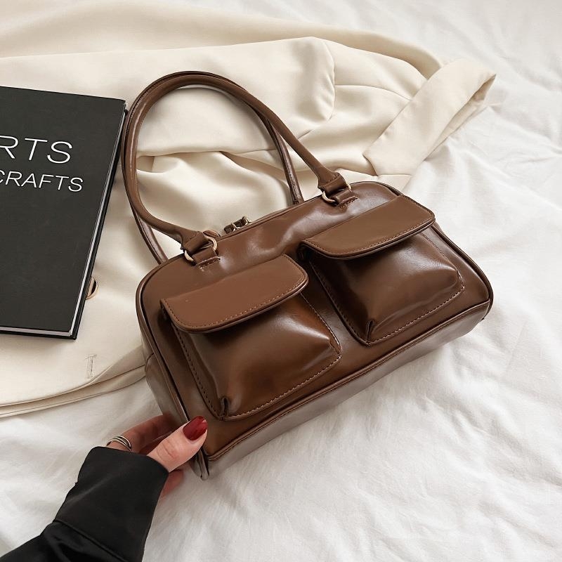 Ženska PU kvadratna torbica s poklopcem, zatvaračem i dvostrukim remenima