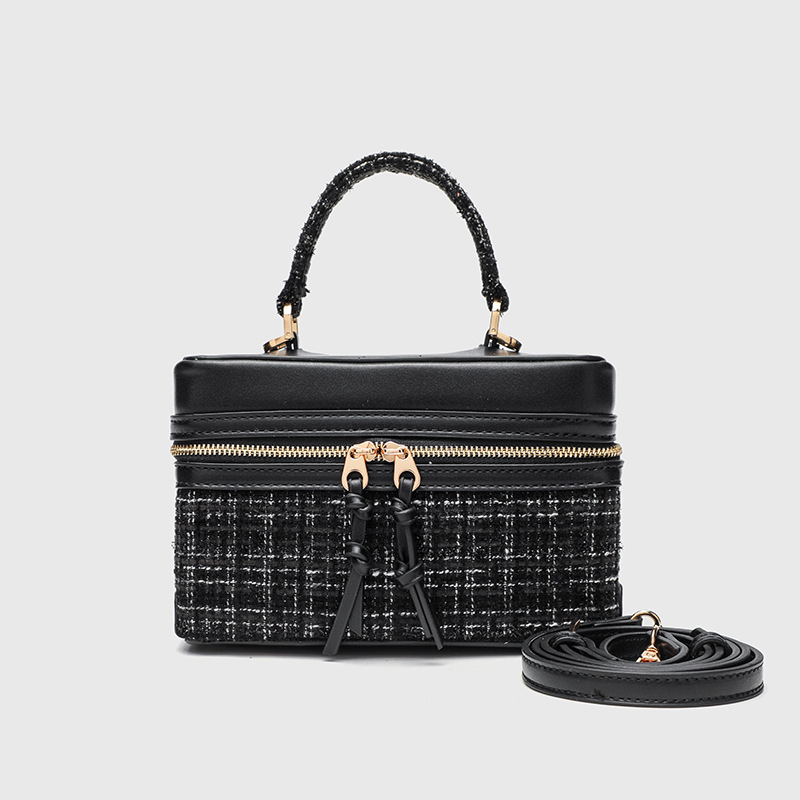 Vilnonė rankinė su dėžutės forma, užtrauktukas, medvilninė įdaila, pavasaris 2025