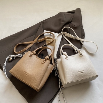 Unisex PU ανάγλυχη τσάντα ώμου με επένδυση PU, Άνοιξη 2025