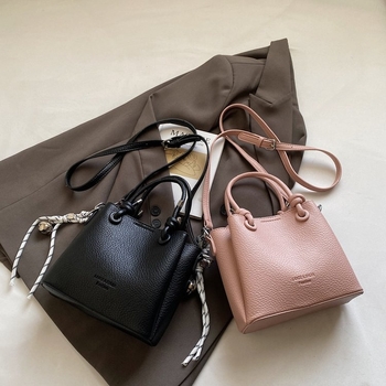 Unisex PU ανάγλυχη τσάντα ώμου με επένδυση PU, Άνοιξη 2025