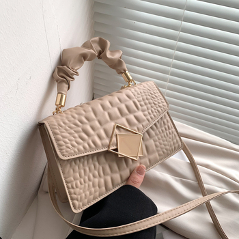 Τσάντα ώμου από PU με μαγνητικό κούμπωμα, εσωτερικό διαμέρισμα με φερμουάρ τύπου σάντουιτς, επένδυση συνθετικό δέρμα, διπλό λουρί