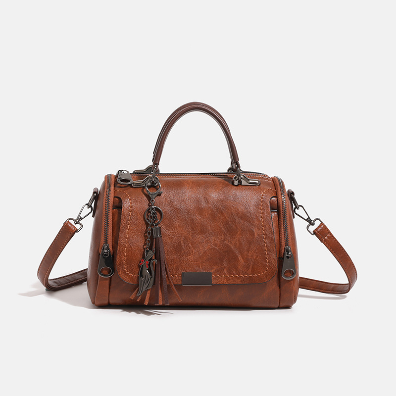 Torba za rame Boston stila, PU materijal, otvaranje na zip, ovalni oblik, unutarnji džepovi za telefon i identifikacijsku karticu