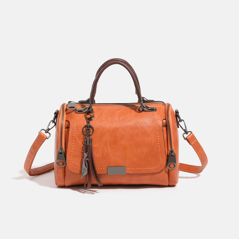 Torba za rame Boston stila, PU materijal, otvaranje na zip, ovalni oblik, unutarnji džepovi za telefon i identifikacijsku karticu