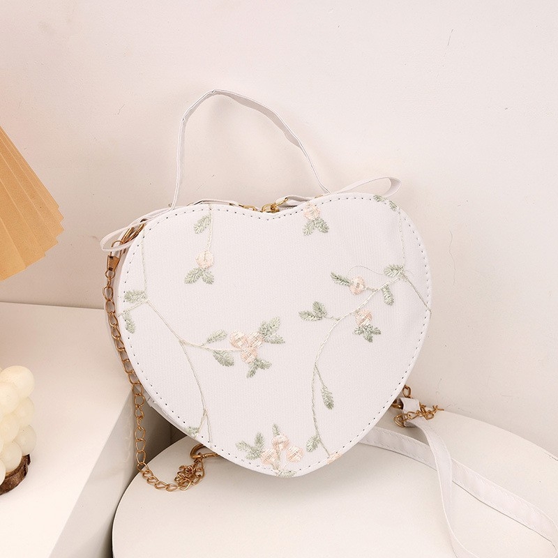 Širdies formos PU rankinė su nėrinių raštu, maža kosmetikos rankinė, pamušalas nailonas, užtrauktukas, vidinė ID kišenė