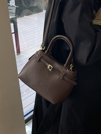 Τσάντα Tote από PU – Αστική Απλότητα, Μαγνητικό Κούμπωμα, PU Επένδυση, Εσωτερικό με Διαμέρισμα Φερμουάρ, Οριζόντιο Τετράγωνο Σχήμα