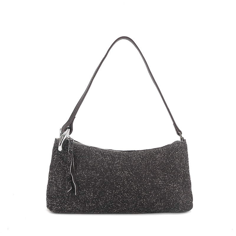 Moterų rankinė — miesto paprastumas, tikra oda, matinė oda, horizontali kvadrato forma, užtrauktas atidarymas; vidinės kišenės: užtrauktuko kišenė, telefono kišenė, identifikacijos kišenė