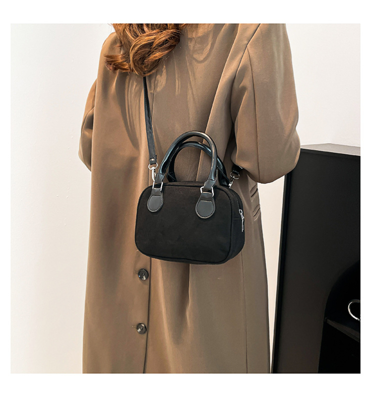 Korejskog stila vunena crossbody torba, jastučastog oblika, Boston torba s zatvaračem, unutarnji džepovi za telefon i osobnu iskaznicu