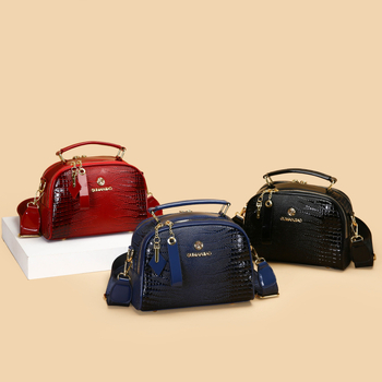 Τσάντα ώμου από PVC με shell στυλ, εσωτερική τσέπη, νάιλον επένδυση, φερμουάρ – Χειμώνας 2024