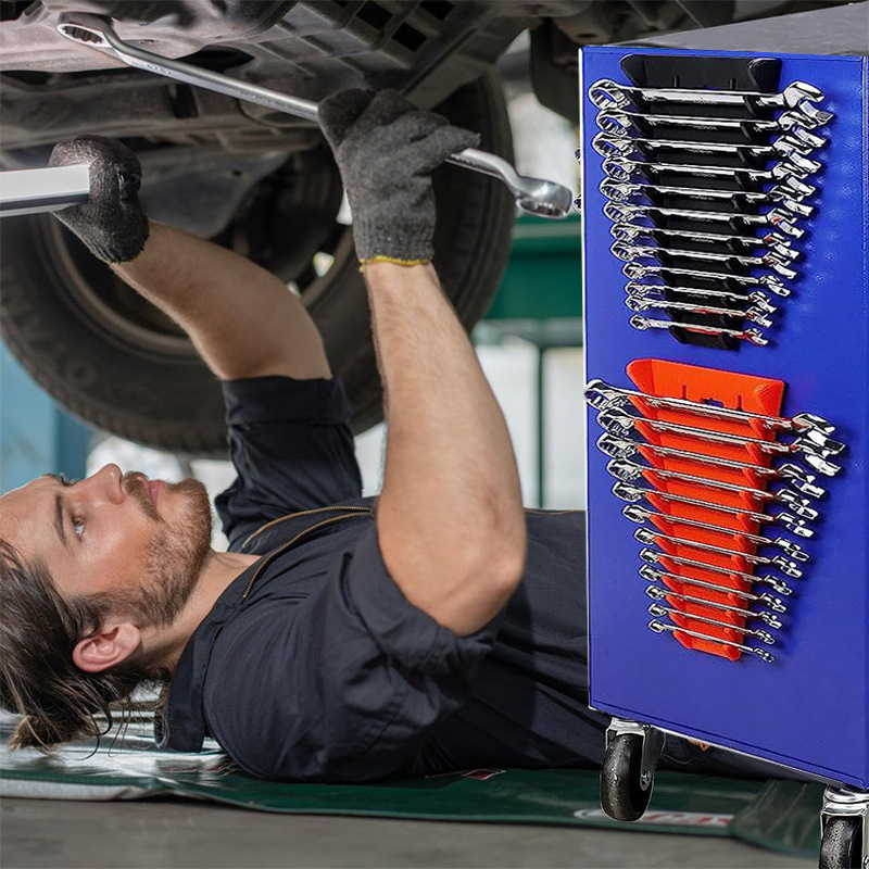 12 rekeszes műanyag mágneses kulcs- és szerszártároló levehető tálcával