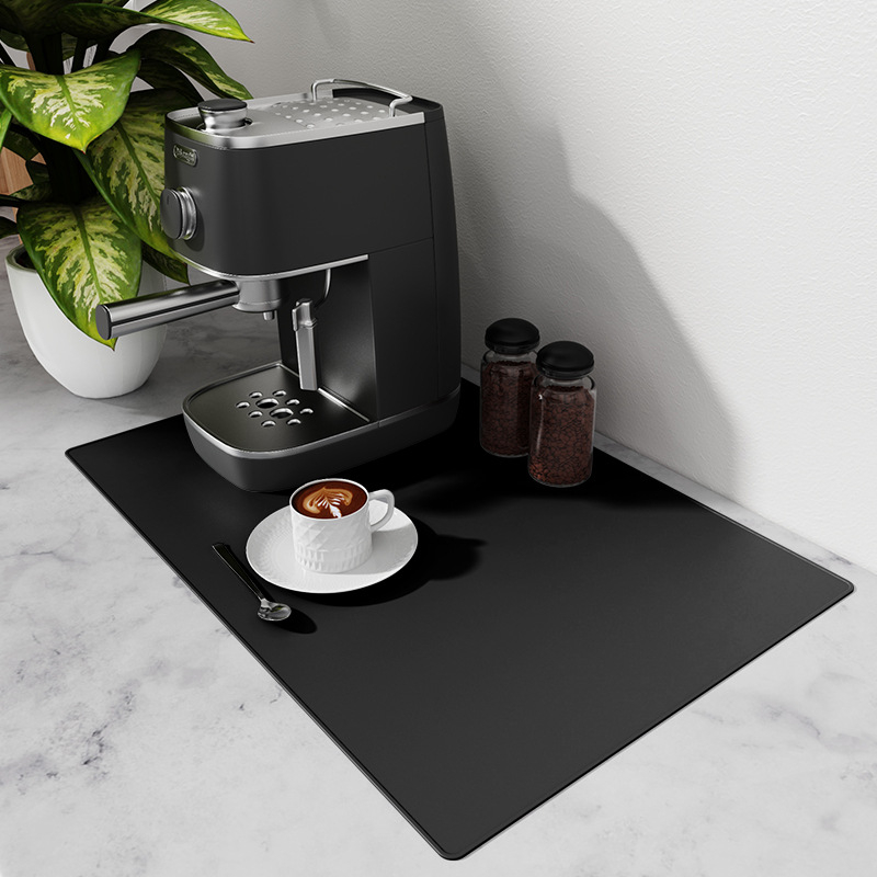 Kavos aparato silikoninis kilimėlis, stačiakampio formos, šiuolaikiško minimalistinio stiliaus, šiluminė izoliacija, pristatytas 2024 m. rugpjūčio