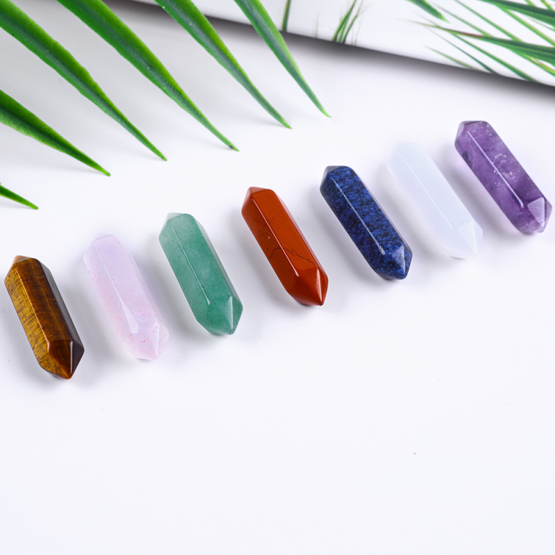 Ametisto poliruotas romboidinis kristalo akmuo meditacijai, dekoratyvinis kristalų stulpas, dovanų dėžutė