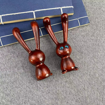 Дървен масажор за лице с форма на заек, изработен от розово дърво, модерен минималистичен стил, ръчен инструмент за масаж на контурите на челюстта и слепоочията