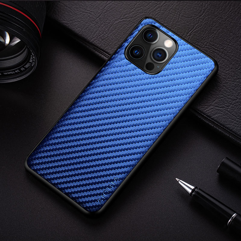 Aizsargfiksators iPhone 14 Pro Max — oglekļa šķiedras tekstūra, PU materiāls, aizmugurējais vāciņš, pielāgošanas atbalsts