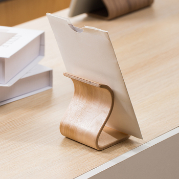 Дървен държач-стойка за iPhone 16 Pro Max, универсален и удароустойчив