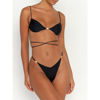 Női kétrészes bikini, hát nélküli, kötős fazon, nejlon anyag, bélés pamut-poliészter 80/20, melltartó párna, fémes támogatás nélkül, úszáshoz