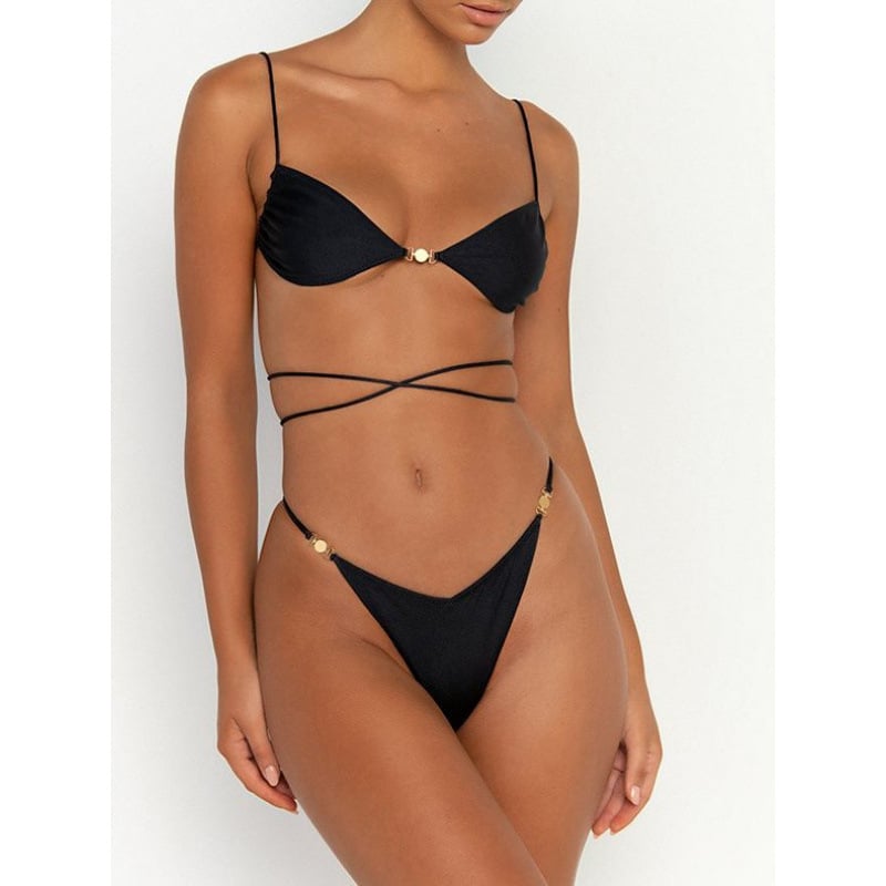 Női kétrészes bikini, hát nélküli, kötős fazon, nejlon anyag, bélés pamut-poliészter 80/20, melltartó párna, fémes támogatás nélkül, úszáshoz