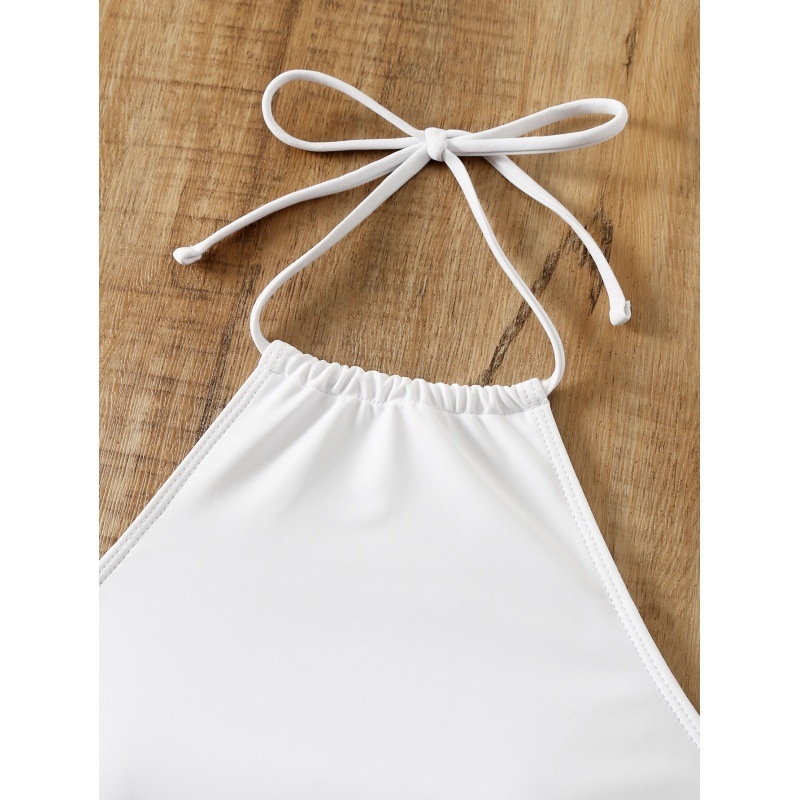 Двучастен женски бански, без ръкави, стил бриф; външна материя 82% полиестер, 18% еластан; подплата 95% полиестер, 5% еластан; подходящ за плуване и ходене във водата