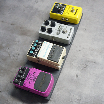 Ελαφρύ pedalboard για ηλεκτρική κιθάρα με Velcro-συμβατό στήριγμα και θήκη αποθήκευσης