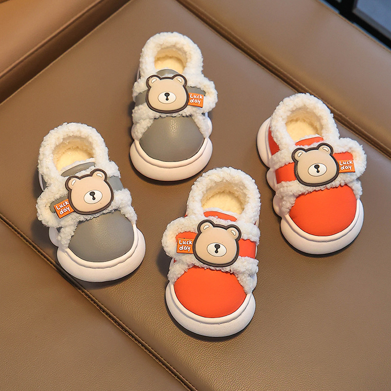 Bērnu kokvilnas čības, mākslīgās ādas augšējā daļa, karikatūru stils, vecums 1-6 gadi