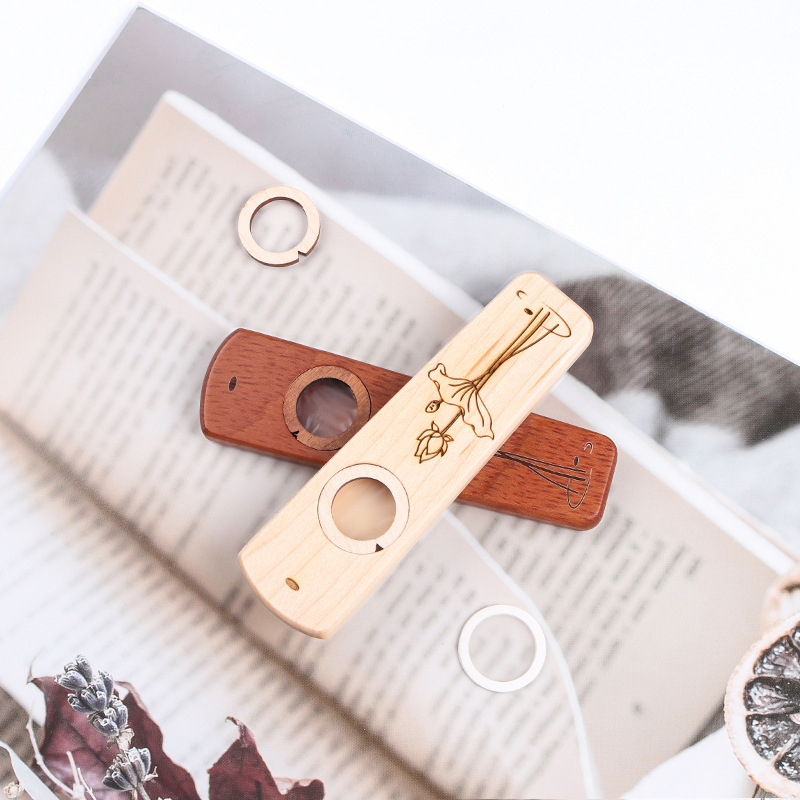 Дървен Kazoo – Много стилове, лесен за усвояване инструмент за акомпанимент