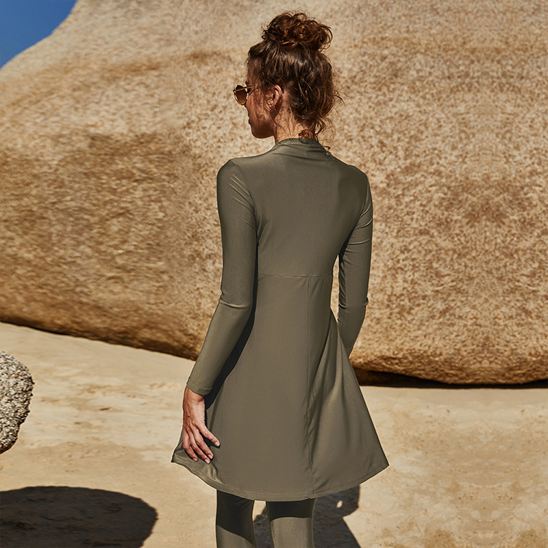 Costum de baie din două piese cu mâneci lungi, talie înaltă, pliuri și țesătură poliester-spandex cu uscare rapidă