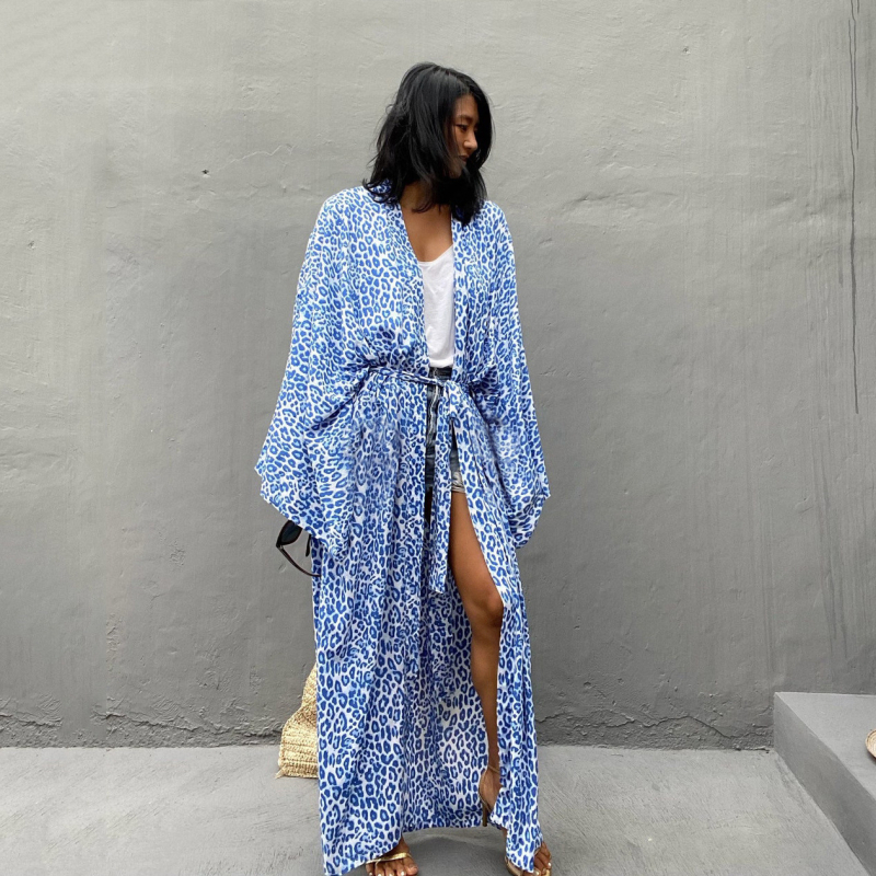 Viszkóz strandruha virágos mintával, pamut bélés, 300 g, alkalmas úszáshoz és pancsoláshoz, strandos párkészlet