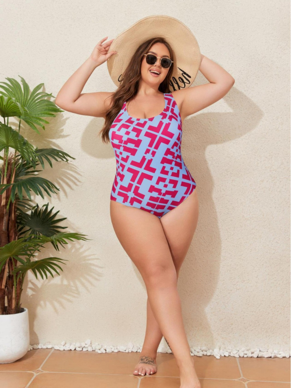 Costum de baie întreg cu imprimeu geometric, spate decupat, croială strânsă, material poliester-spandex, cu bureți pentru bust