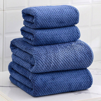 Koralinis fliso rankšluostis voniai, paprastas audimas, 200–300 g, didelis sugeriamumas