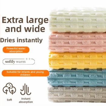 Koralinio fliso rankšluostis su džakardo apdaila, 150D, svoris 200–300 g, namų naudojimui