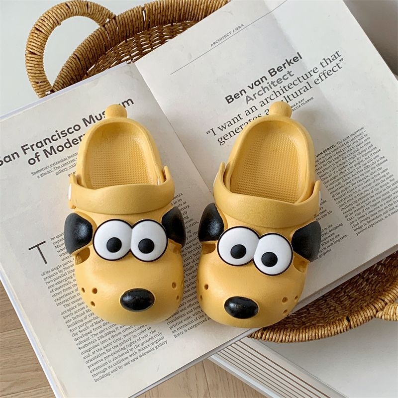 Bērnu PVC sabo ar caurumiem augšdaļu, karikatūru raksts, antislīdējoša zole, vecums 4–6 gadi