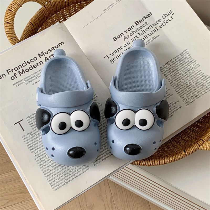 Bērnu PVC sabo ar caurumiem augšdaļu, karikatūru raksts, antislīdējoša zole, vecums 4–6 gadi