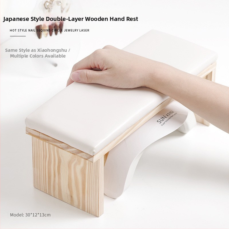 Ξύλινο μαξιλαράκι χεριού για μανικιούρ – μινιμαλιστικό φυσικό ξύλο, μοντέλο Nail Log Hand Pillow, 750 g, διάρκεια ζωής 3 ετών