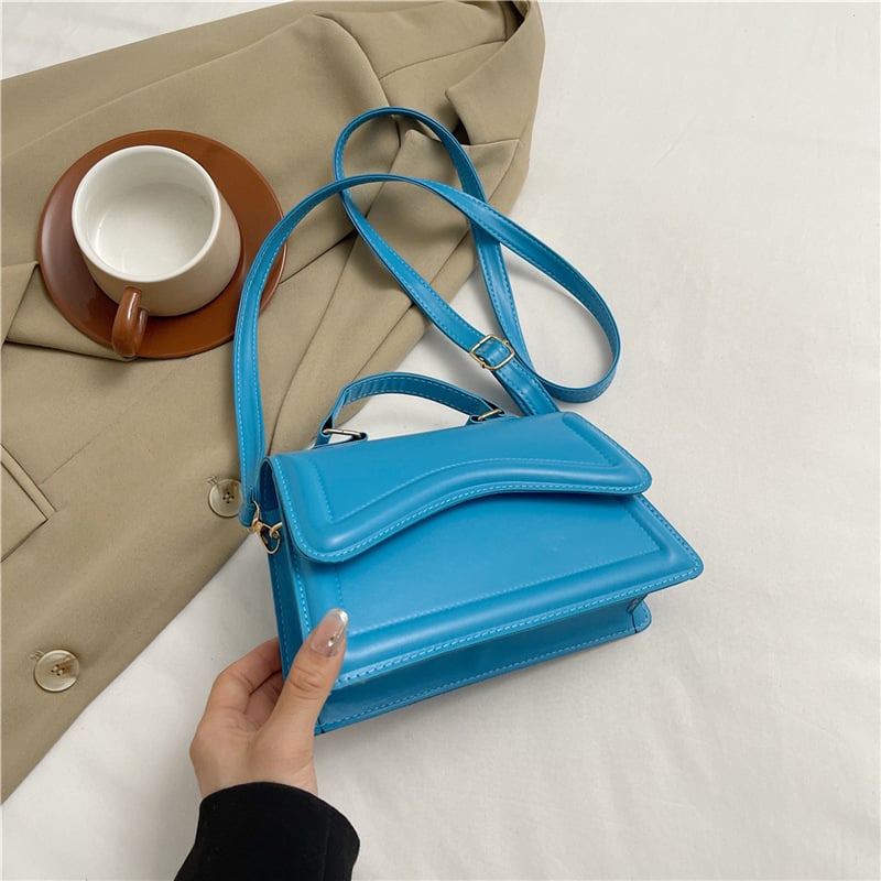 PU medžiagos stačiakampė crossbody rankinė su magnetiniu užsegimu, sintetinės odos įdaila, telefono kišenė