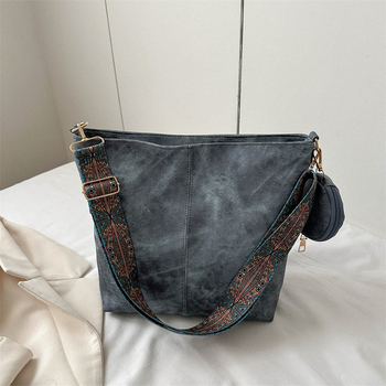 Τσάντα PU bucket bag με φερμουάρ και εσωτερική τσέπη με φερμουάρ, οριζόντιου τετράγωνου σχήματος, στυλ street-trend