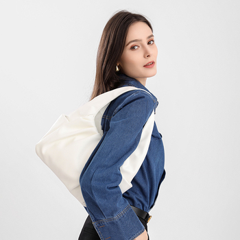 Τσαντάκι PU σε στυλ street fashion, dumpling-τύπου σχήμα, μαγνητικό κλείσιμο, εσωτερική τσέπη με φερμουάρ, επένδυση πολυεστέρα