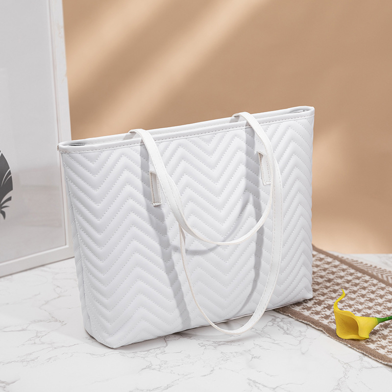 Tote táska Urban Simplicity PU anyag, vertikális négyszögletes forma, cipzár, háromdimenziós táska