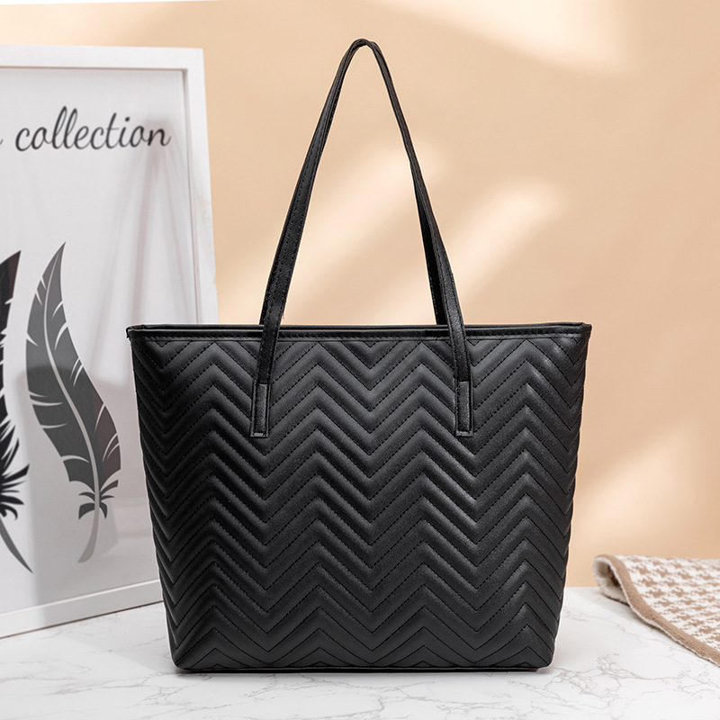Tote táska Urban Simplicity PU anyag, vertikális négyszögletes forma, cipzár, háromdimenziós táska