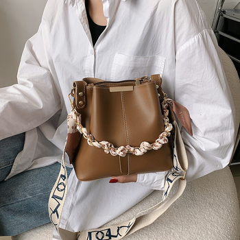 Τσάντα τύπου κουβά PU, αστικός μινιμαλισμός, τετράγωνο σχήμα, φερμουάρ, επένδυση πολυεστέρα, θήκη για κινητό, μια ιμάντας, καθημερινή χρήση