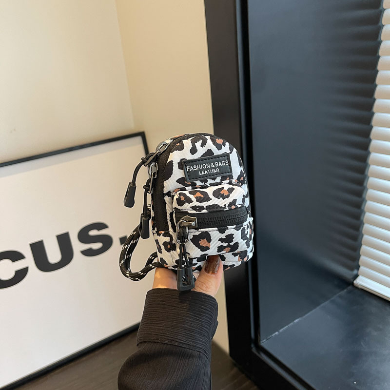 Детска мини чанта през рамо с леопардов принт, нейлон материал, полиестер подплата, модерен стил за ежедневна употреба