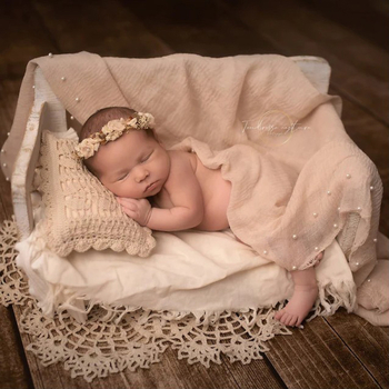 Комплект реквизит за фотосесия на новородено: дантелена възглавничка и подложка; 100% полиестер, мека обработка, подходящ за деца до 1 година