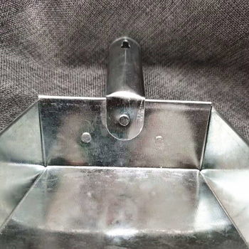 Plokščio dugno kruopoms ir miltams šaukštas, storintas virtuvės įrankis