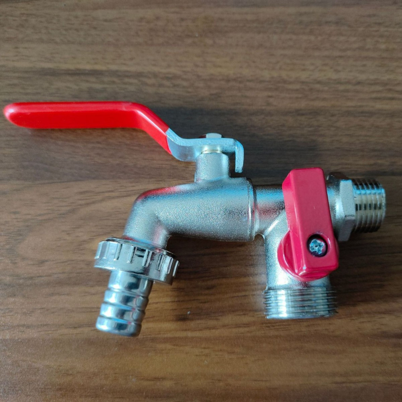 Vrtna slavina FV-Z07; zliatina cinka; niklirani završni sloj; dvostruko upravljanje; spiralni način ugradnje