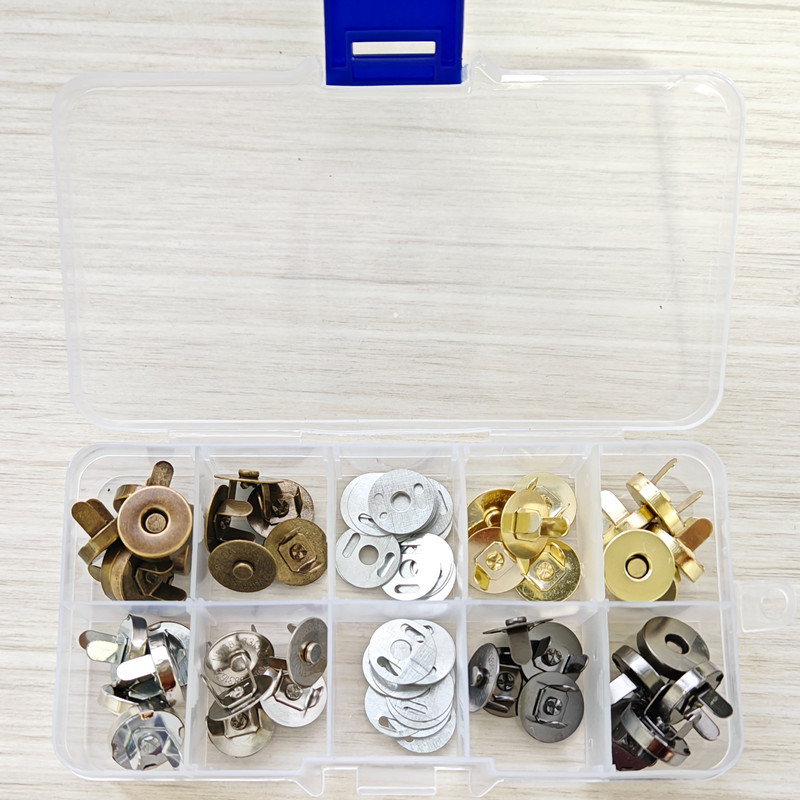 Metalo magnetinis sagčių komplektas su kojelėmis krepšiams ir batų dėžėms