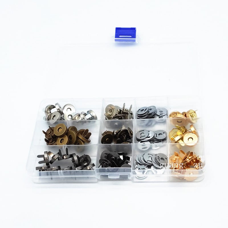 Metalo magnetinis sagčių komplektas su kojelėmis krepšiams ir batų dėžėms