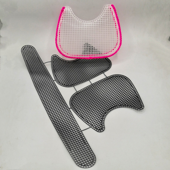 Rankų darbo crossbody tipo sedlo krepšys su plastiko tinklu; PE medžiaga; miesto paprastumo stilius; 2023 m. vasara; kasdieniniam derinimui