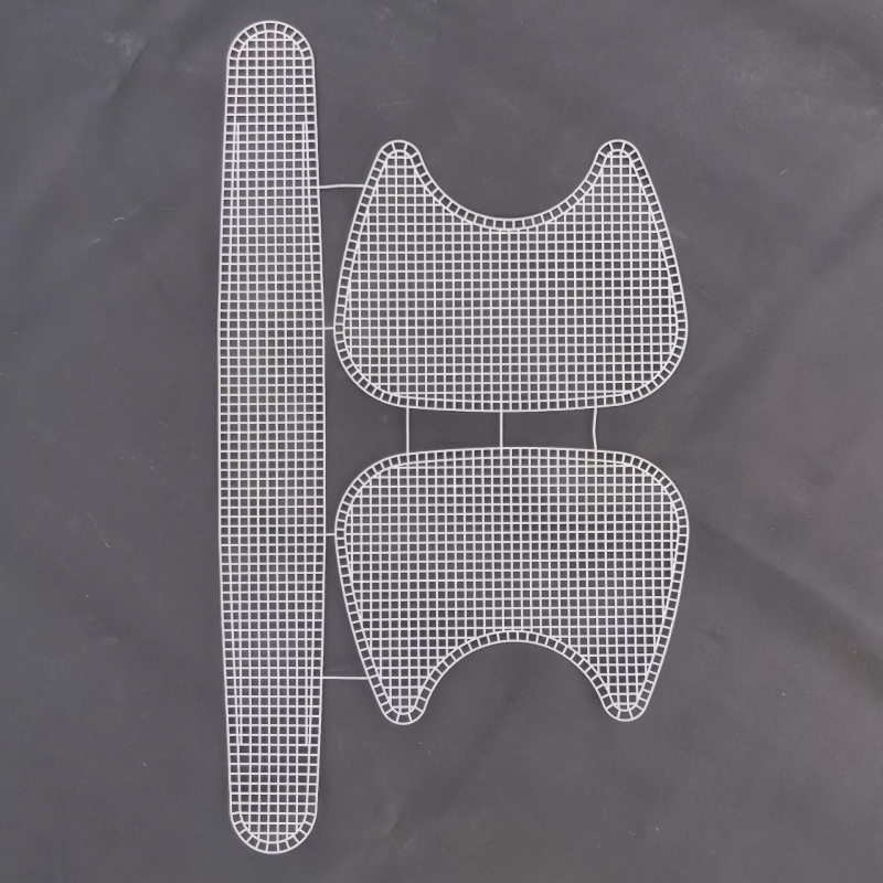 Rankų darbo crossbody tipo sedlo krepšys su plastiko tinklu; PE medžiaga; miesto paprastumo stilius; 2023 m. vasara; kasdieniniam derinimui