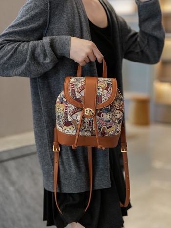 Дамска PU раница, уличен стил, вертикална квадратна форма, капаково отваряне, джоб за мобилен телефон