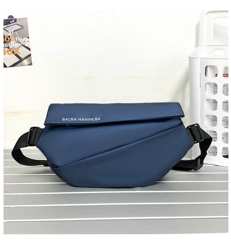 Vīriešu krūtssomai ar USB interfeisu, elpojoša membrāna, poliestera oderējums, vienkrāsains raksts, pavasaris 2024