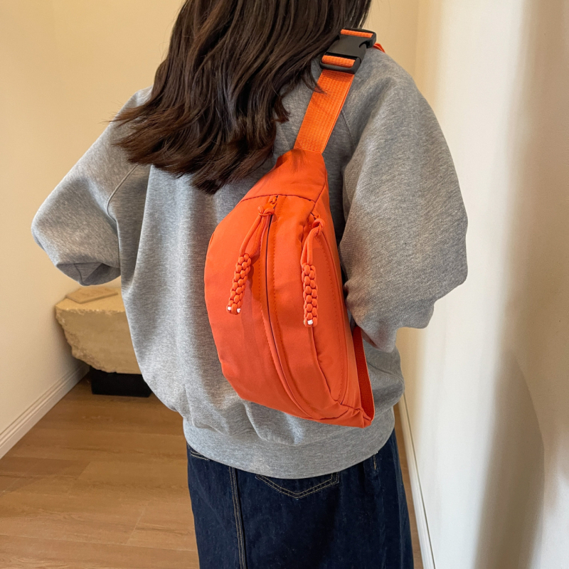 Nailoninė sportinė rankinė per petį, ultralengva, universali, lauko sportams, vienspalvė